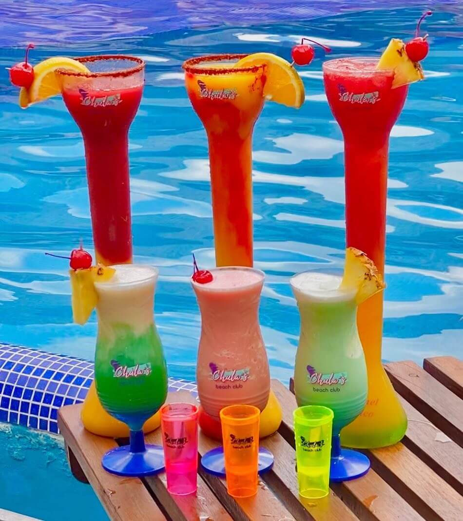 Chulas Pool Party and Beach Bar — foto 2 de 5